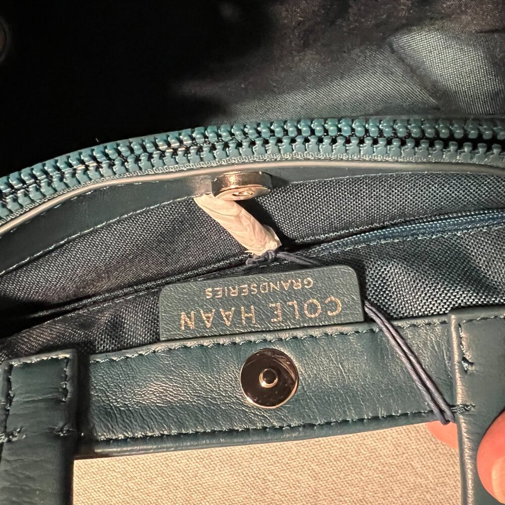 COLE HAAN SMALL BUCKET BAG WITH CROSSBODY STRAP NWT - Picture 3 of 9